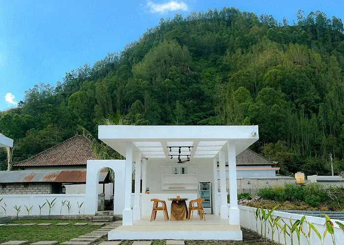 Volcano Garden Bed & Breakfast Kubupenlokan